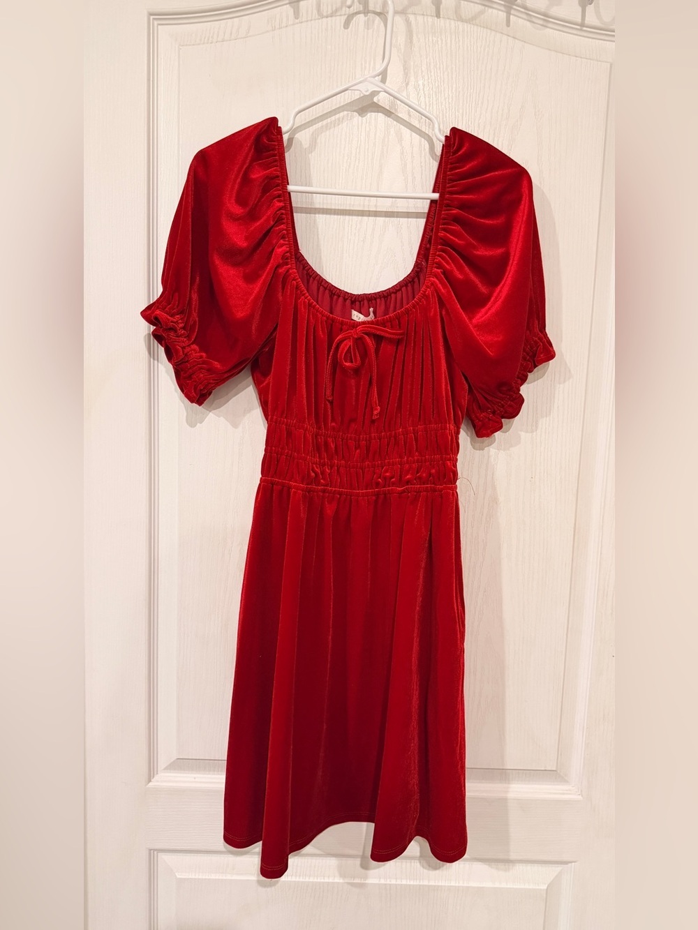 New Cooper Key Red Velvet Puff Sleeve Midi Dress